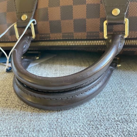 Authentic Louis Vuitton Speedy Bandouliere 35 - Picture 6 of 16